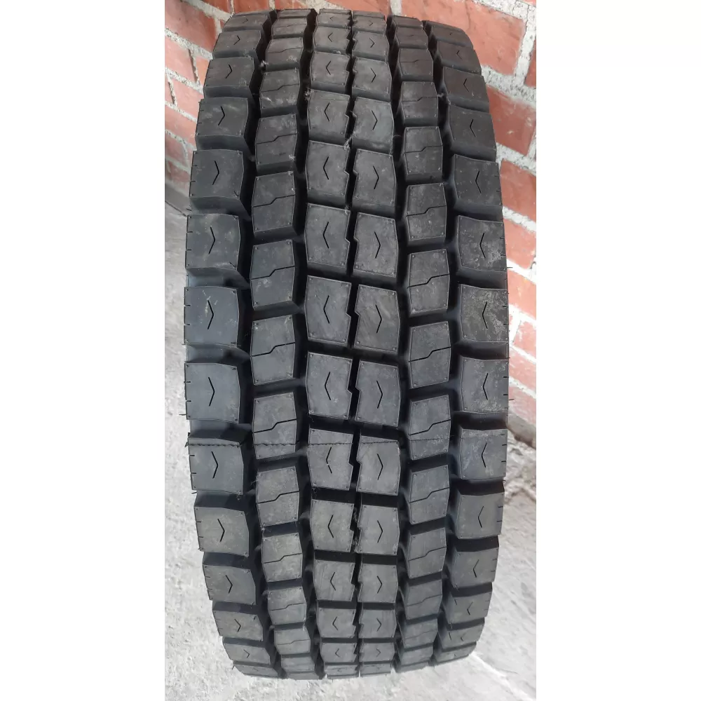 Грузовая шина 305/70 R19,5 Long March LM-329 18PR в Дегтярске